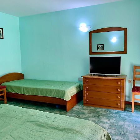 Отель Sun House Трявна Экстерьер фото